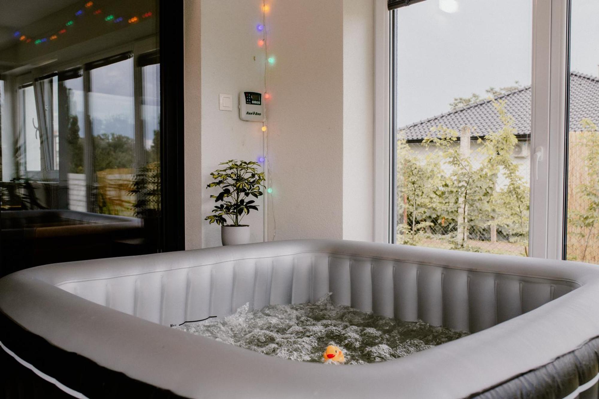 Apartment Fratello Šoporňa Eksteriør billede